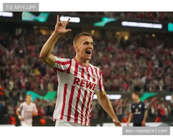 快讯：萨卡伤退，阿森纳被迫变阵。