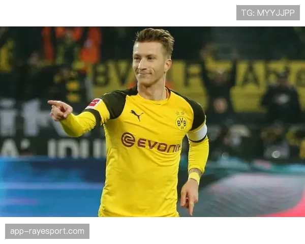 罗伊斯宣布将在赛季末离开多特蒙德，结束十二年黄黑生涯